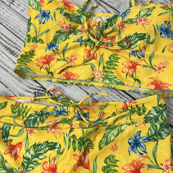 Floral print two-piece set swimwear Sz. L - Picture 4 of 7